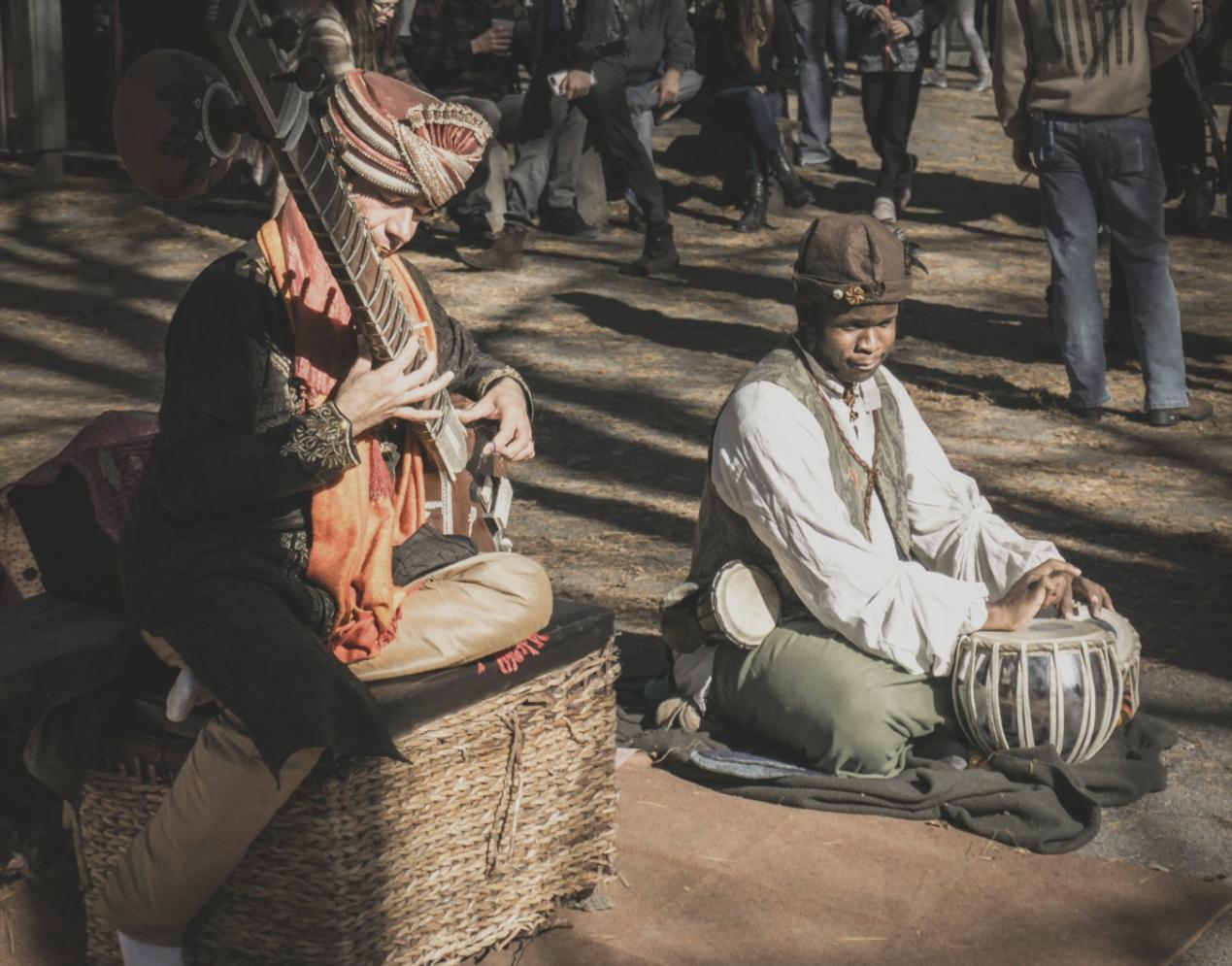Console mixer professionale durante una sessione di registrazione dal vivo